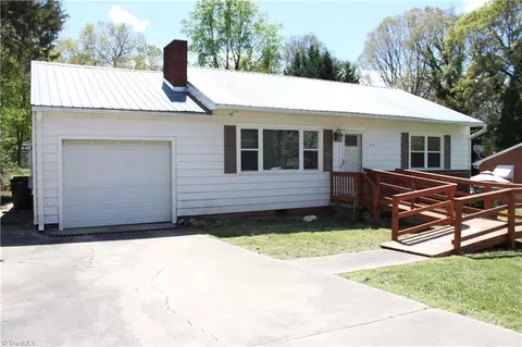 550 Presnell St E, Asheboro, NC 27203