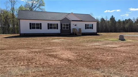 537 Dabbs Farm Rd, Yanceyville, NC 27379