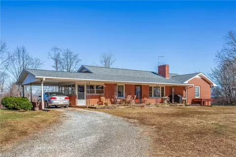 1501 Jewel Rd, Danbury, NC 27016