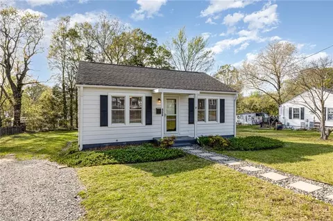 406 Griffith St, Thomasville, NC 27360
