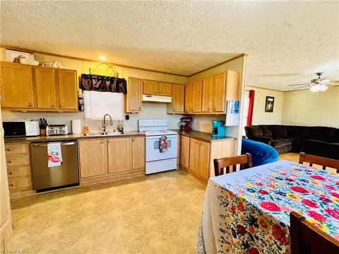 326 Huffman Fork Rd, Purlear, NC 28665 photo 13