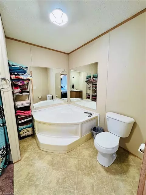326 Huffman Fork Rd, Purlear, NC 28665 photo 21