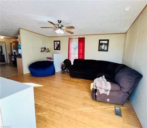 326 Huffman Fork Rd, Purlear, NC 28665 photo 7
