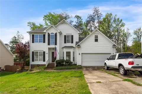 2012 Treyburn Ln, High Point, NC 27265