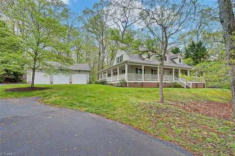 1546 Lake Lucas Rd, Asheboro, NC 27205
