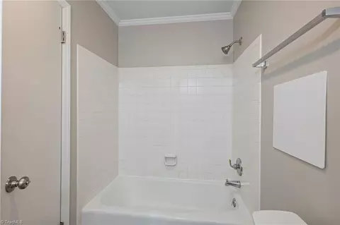 Bath - 4734 Parkway Dr, Trinity, NC 27370 photo 5 of 7