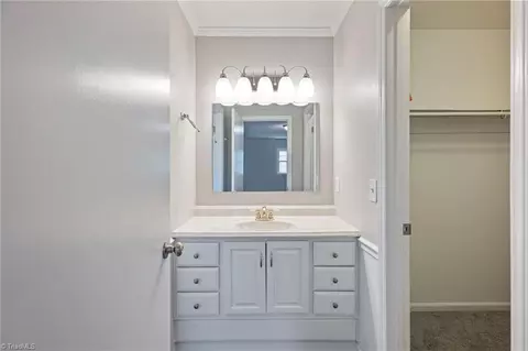 Bath - 4734 Parkway Dr, Trinity, NC 27370 photo 6 of 7
