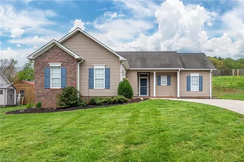 226 Ash Dr, Mocksville, NC 27028