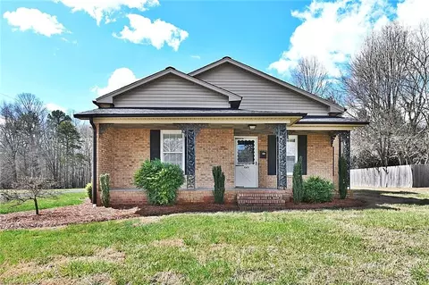 649 Salisbury St S, Mocksville, NC 27028