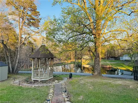 5416 Robbins Country Rd, Trinity, NC 27370 photo 4