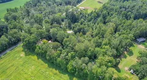6200 Three Loy Rd, Mcleansville, NC 27301