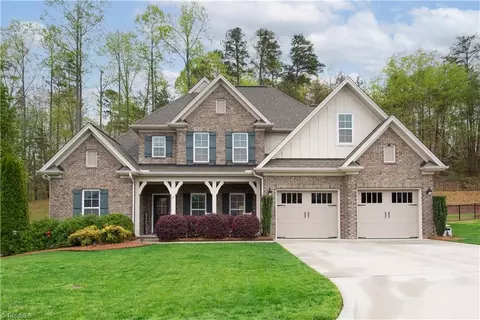 1062 Mallard Landing Blvd, Clemmons, NC 27012