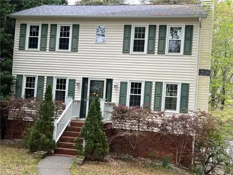 242 Aquaview Ct, Kernersville, NC 27284