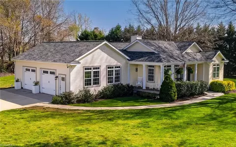 386 Rock House Rd, Winston Salem, NC 27127