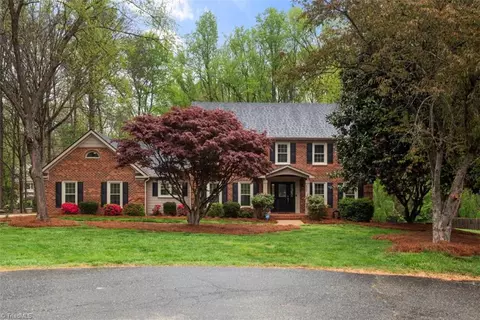 5952 Kenton Dr, Kernersville, NC 27284