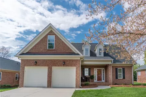 1316 Whitworth Ct, Kernersville, NC 27284
