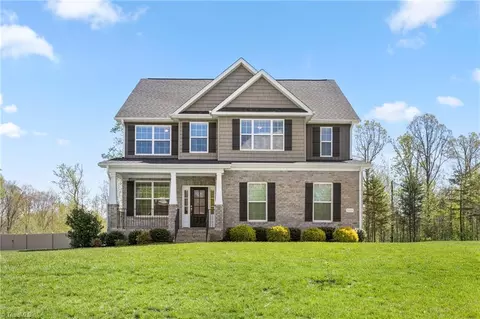 7604 Mary Ellen Ct, Greensboro, NC 27409