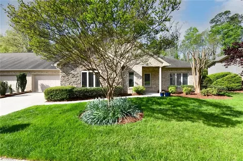 7 Annalisa Dr, Greensboro, NC 27455