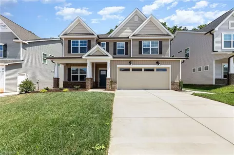3433 Crimson Wood Dr, Greensboro, NC 27410