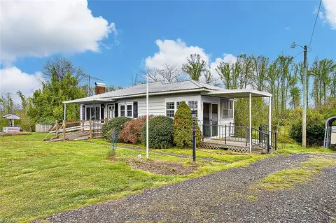 4654 Rainbow Trl, Ramseur, NC 27316