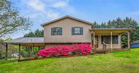 274 Moser Rd, King, NC 27021