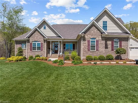2689 Brooke Meadows Dr, Browns Summit, NC 27214