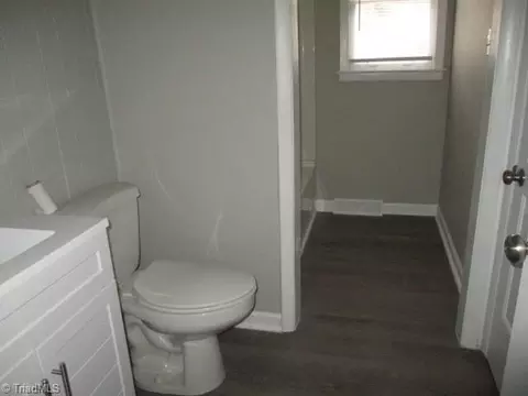 Bath - 1729 Cedrow Dr, High Point, NC 27260 photo 1 of 3