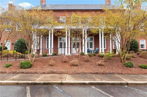 281 Glade View Ct #C, Winston Salem, NC 27101