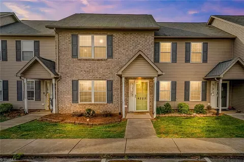 4222 Bentley Dr, Randleman, NC 27317