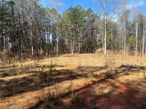 450 Powell Bridge Rd, Harmony, NC 28634 photo 14
