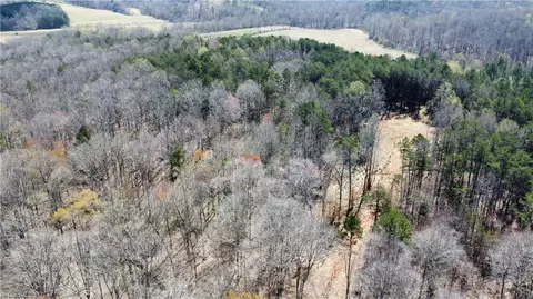 450 Powell Bridge Rd, Harmony, NC 28634 photo 9