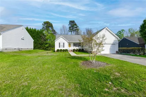 117 Old Treybrooke Dr, Greensboro, NC 27406