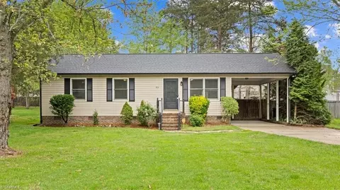 102 Paul Kennedy Rd, Thomasville, NC 27360