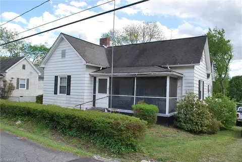 187 Cross St, Cooleemee, NC 27014