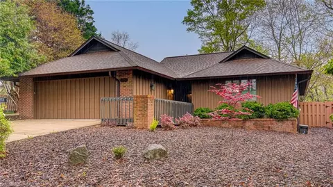 1701 Chestnut Glen Way, High Point, NC 27262