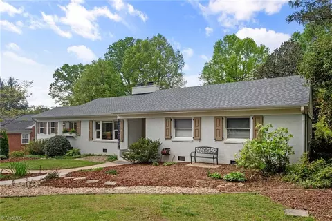 3811 Friendly Ave W, Greensboro, NC 27410