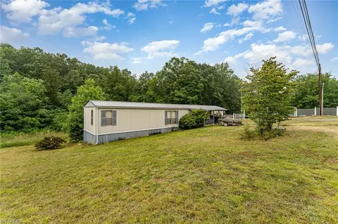 1360 Wright Rd, Lexington, NC 27292 photo 2