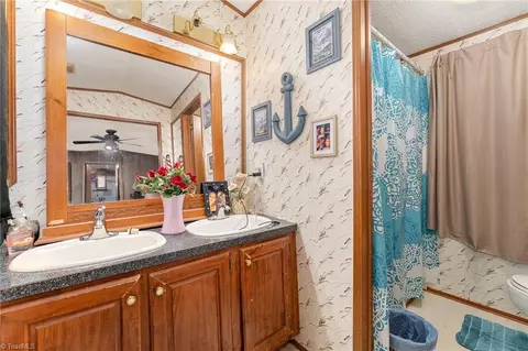 1360 Wright Rd, Lexington, NC 27292 photo 12