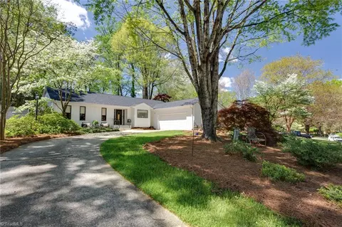 27 E Kemp Rd, Greensboro, NC 27410