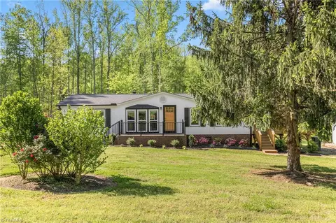 429 Riverview Ln, Lexington, NC 27292