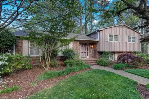 3104 Northampton Dr, Greensboro, NC 27408