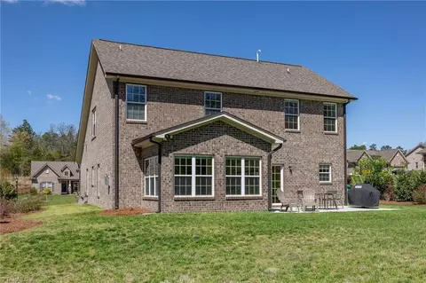 Exterior - 2806 Fallin Ct, High Point, NC 27262 photo 7 of 12