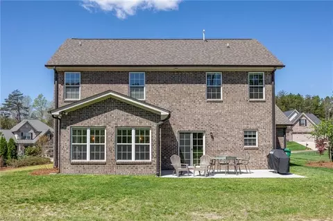 Exterior - 2806 Fallin Ct, High Point, NC 27262 photo 6 of 12