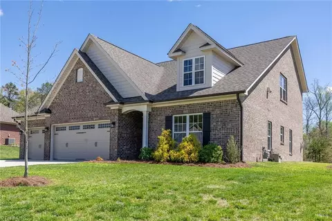Exterior - 2806 Fallin Ct, High Point, NC 27262 photo 12 of 12