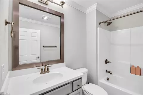 Bath - 2806 Fallin Ct, High Point, NC 27262 photo 4 of 4