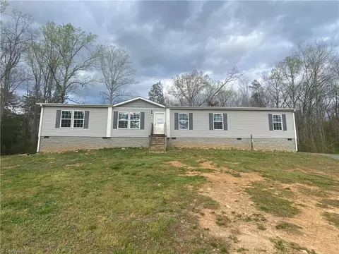 217 Mcmillian Ln, Mount Airy, NC 27030