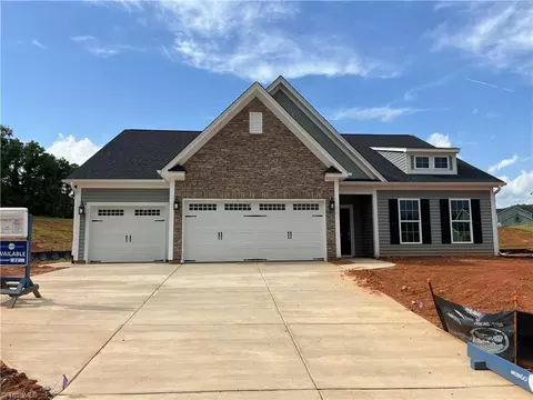 1215 Creek Knoll Dr, Lewisville, NC 27023