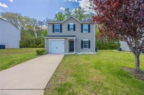 146 Konnoak Village Cir, Winston Salem, NC 27127