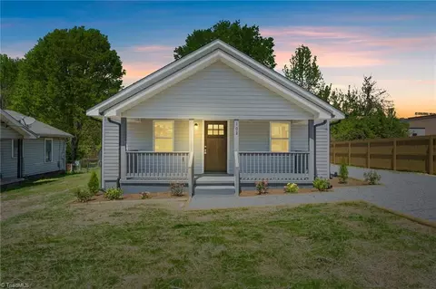 102 Chase Ave, High Point, NC 27260