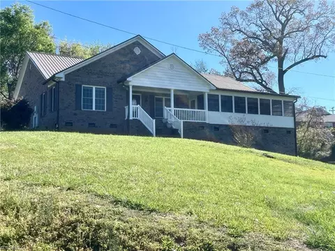 2054 Carolina Mill Rd, Burlington, NC 27217